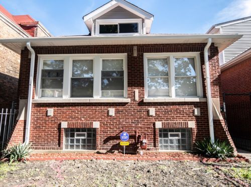 6241 Campbell Ave, Chicago, IL 60659-2807