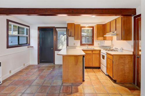 303 Dawn Ct, Mill Valley CA exterior