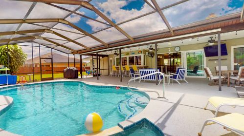 2471 Shell Ave, Fort Pierce FL  34952-6857 exterior