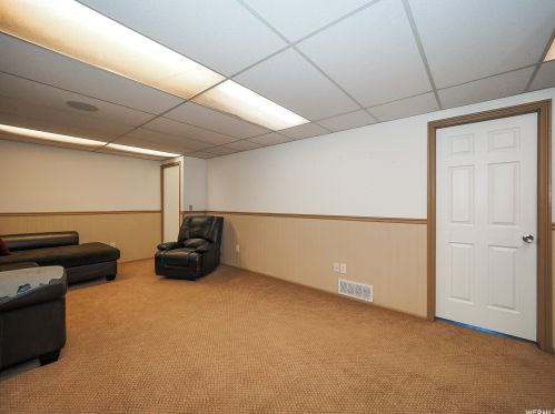 2820 7180, Taylorsville UT 84084-2921 exterior