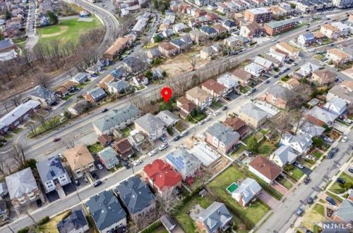 139 Morningside Ln, Palisades Park NJ 07650-1917 exterior