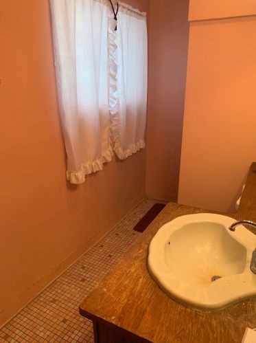 411 87 Pl, Chicago IL 60619-6905 exterior