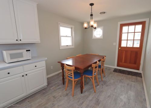 21 Dover Ave, Lavallette NJ 08735-2704 exterior