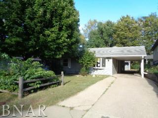 704 Grand View Ave, Pekin, IL 61554-5225