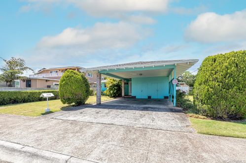 1443 Haloa Dr, Honolulu, HI 96818-1945