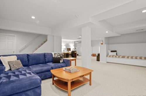 35 Dudley Rd, Wilton CT 06897-3508 exterior