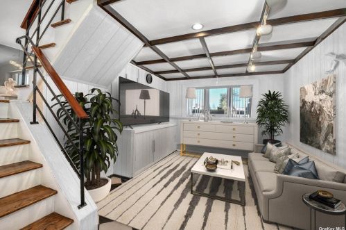 28 Gaymor Ln, Commack NY 11725-1306 exterior