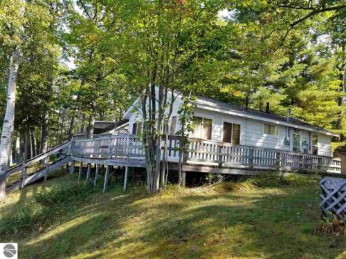 7914 Lakeside Blvd, Hale MI  48739-8400 exterior