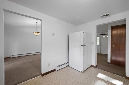 50 Park Cir Dr, Middletown NY 10940-2911 exterior