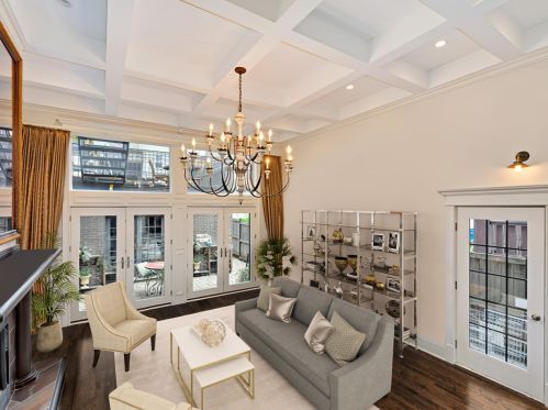 1126 Lill Ave, Chicago IL 60614-2018 exterior