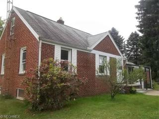 602 35th St, Canton, OH 44707-1422