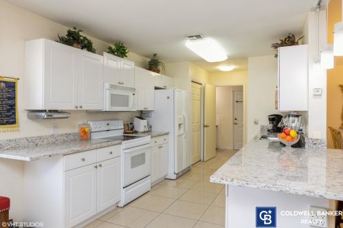 2801 51 St, Naples FL 34116-6924 exterior