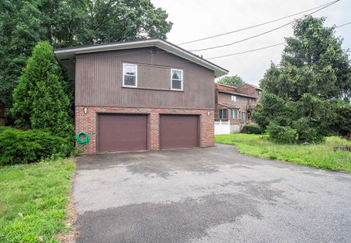 26 Martensen St, Quincy, MA 02169-8041