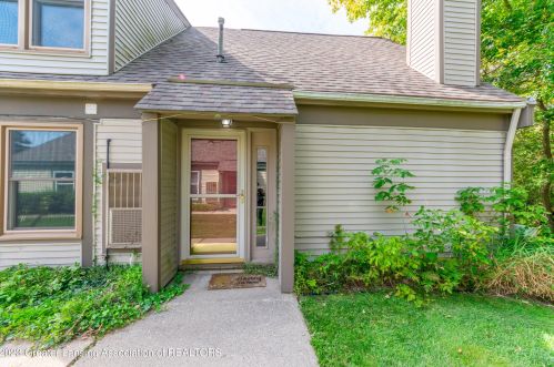 1790 Nemoke Trl, Haslett, MI 48840-7607