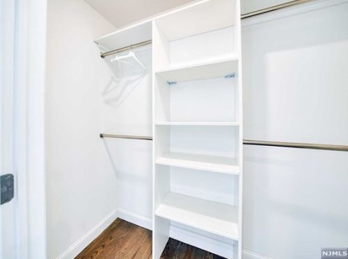 161 Adams Ave, River Edge NJ 07661-1437 exterior