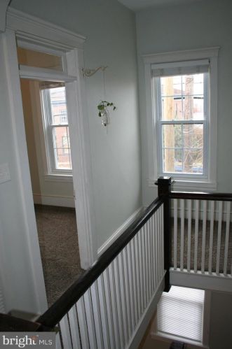 348 James St, Lancaster PA 17603-2831 exterior