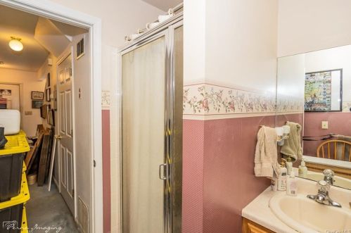 24 Jimal Dr, Middletown NY 10940-3650 exterior