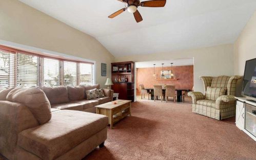 97 Wicks Rd, Commack, NY 11725-4415