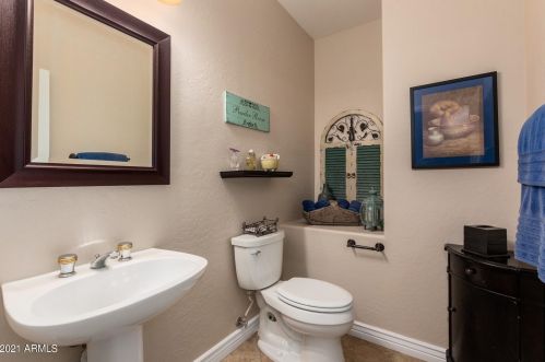 6372 Linda Ln, Chandler AZ 85226-5850 exterior