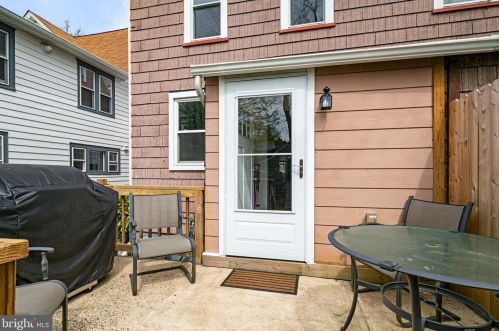 212 Atlantic Ave, Tavistock NJ 08033-3334 exterior