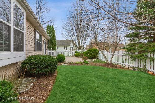 671 Pr Rdg Dr, Bull Valley IL exterior