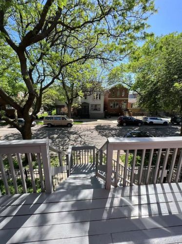 3824 Emerald Ave, Chicago, IL 60609-1601