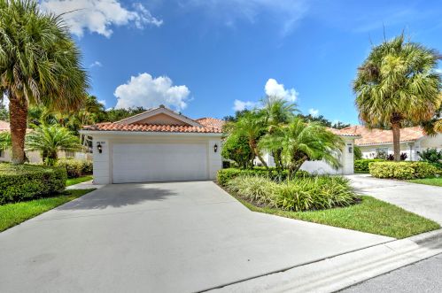 4600 Pasadena Ct, Naples, FL 34109-1371