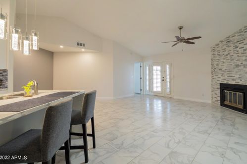 12814 40 Pl, Phoenix AZ 85050-8972 exterior