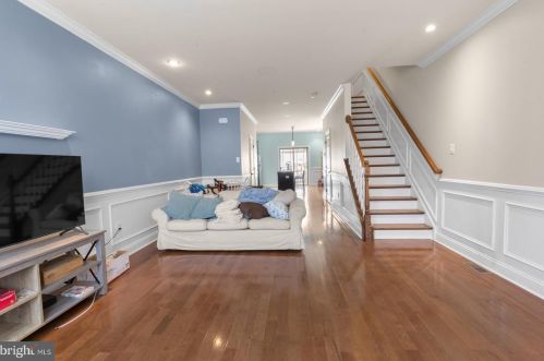 2325 Ellsworth St, Philadelphia PA  19146-2419 exterior