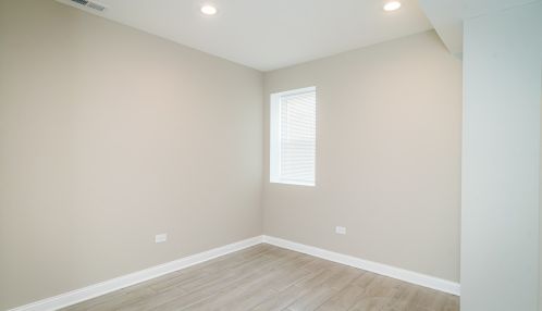 3221 Parnell Ave, Chicago IL 60628-6311 exterior