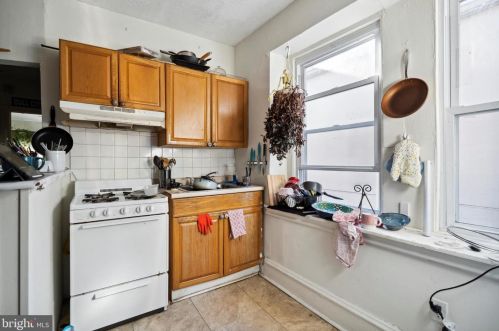 5045 Hazel Ave, Philadelphia PA 19143-1938 exterior