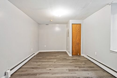 204 Minooka St, Pittsburgh PA 15210-3503 exterior