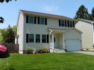 240 Birchland Ave, Springfield MA  01119-2710 exterior