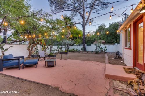 221 Calle De Jardin, Tucson AZ  85711-3406 exterior