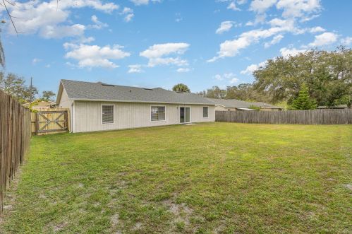 813 Cloyd Dairy Loop, Orlando FL  32825-7302 exterior