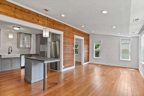 7705 Lorraine Pl, Milwaukee, WI 53222-5039