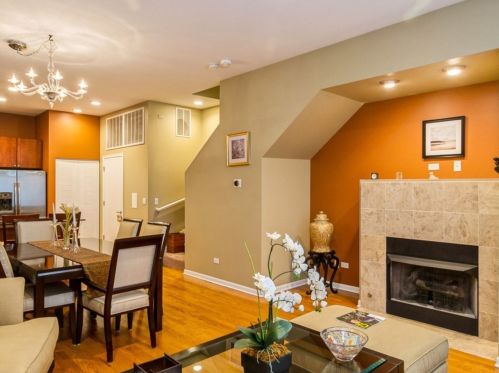 931 Kingsbury St, Chicago IL 60610-7431 exterior