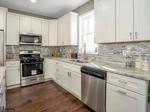 896 6 St, Saint Paul MN 55106-4503 exterior