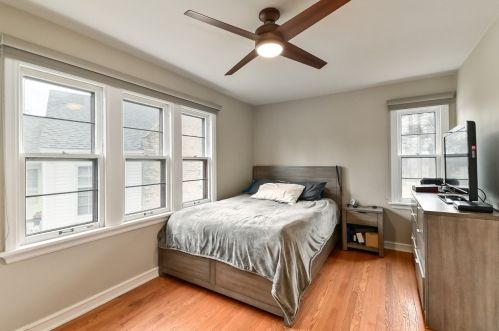 8465 Ravenswood Cir, Milwaukee WI 53226-4653 exterior