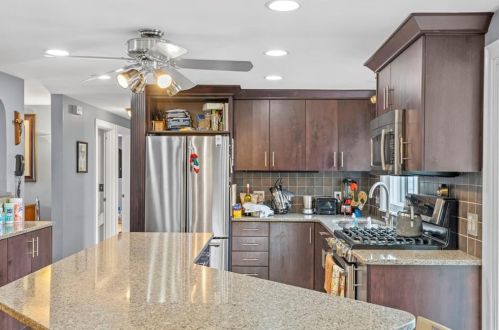 142 Lexington Ave, Providence RI 02904-4413 exterior