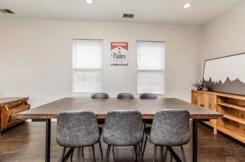 938 Noble St, Chicago IL  60642-5303 exterior