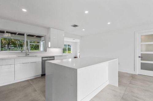 152 27 Ave, Boynton Beach FL 33435-7632 exterior