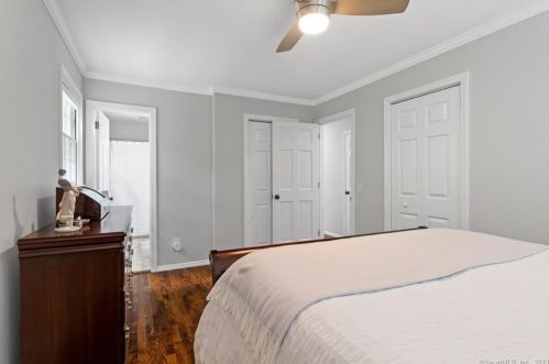 100 Haviland Rd, Ridgefield CT  06877-2821 exterior