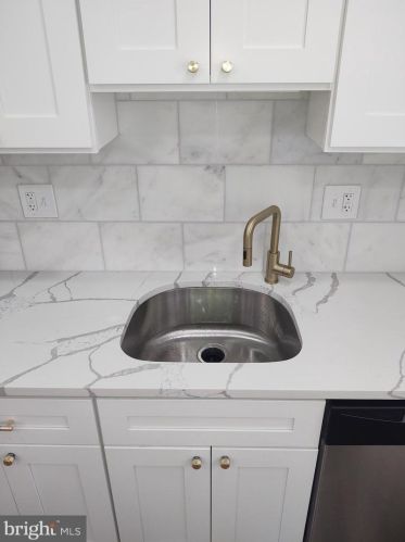 616 Godfrey Ave, Philadelphia PA 19126-3834 exterior