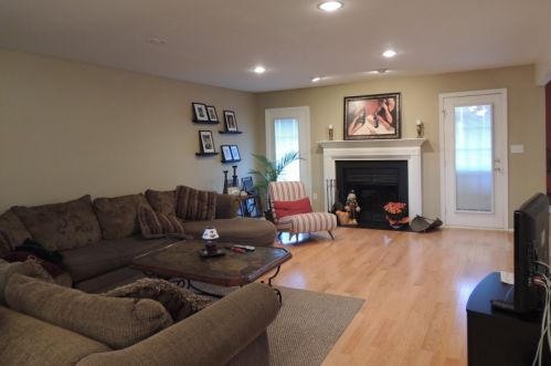 2302 Vroom Dr, Bridgewater NJ  08807-7004 exterior