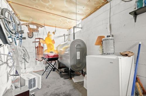 272 Silvermine Ave, Norwalk CT 06850-2038 exterior