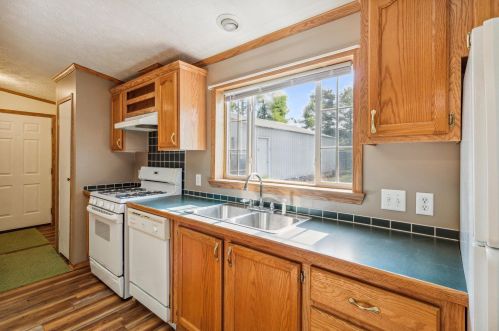 8649 12 St, Kalamazoo MI 49009-9085 exterior