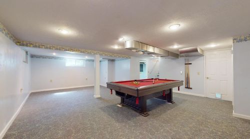 744 Laclede Sta Rd, Saint Louis MO 63117-2048 exterior