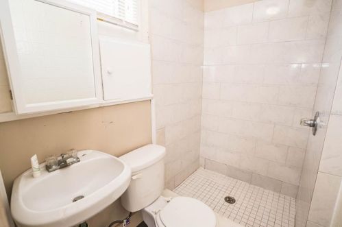 8112 Alaska St, Tampa FL  33604-3244 exterior