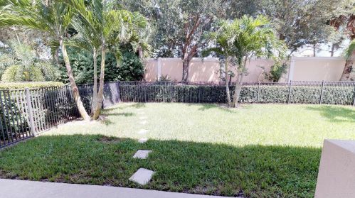 9048 Short Chip Cir, Fort Pierce FL 34986-2800 exterior